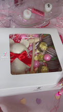 Load and play video in Gallery viewer, *PRE-ORDER* 🍫SWEET SURPRISE🍫 BREAKABLE TEDDY BOX
